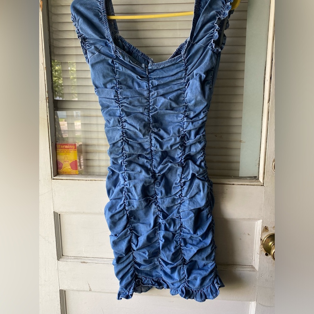 Dress - Picture 2 of 2